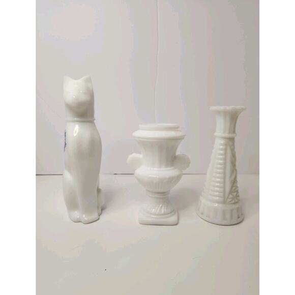 Lot of 6 Vintage Avon Milk Glass Perfume Bottles + Powder Dish Vanity Set - Picture 4 of 10